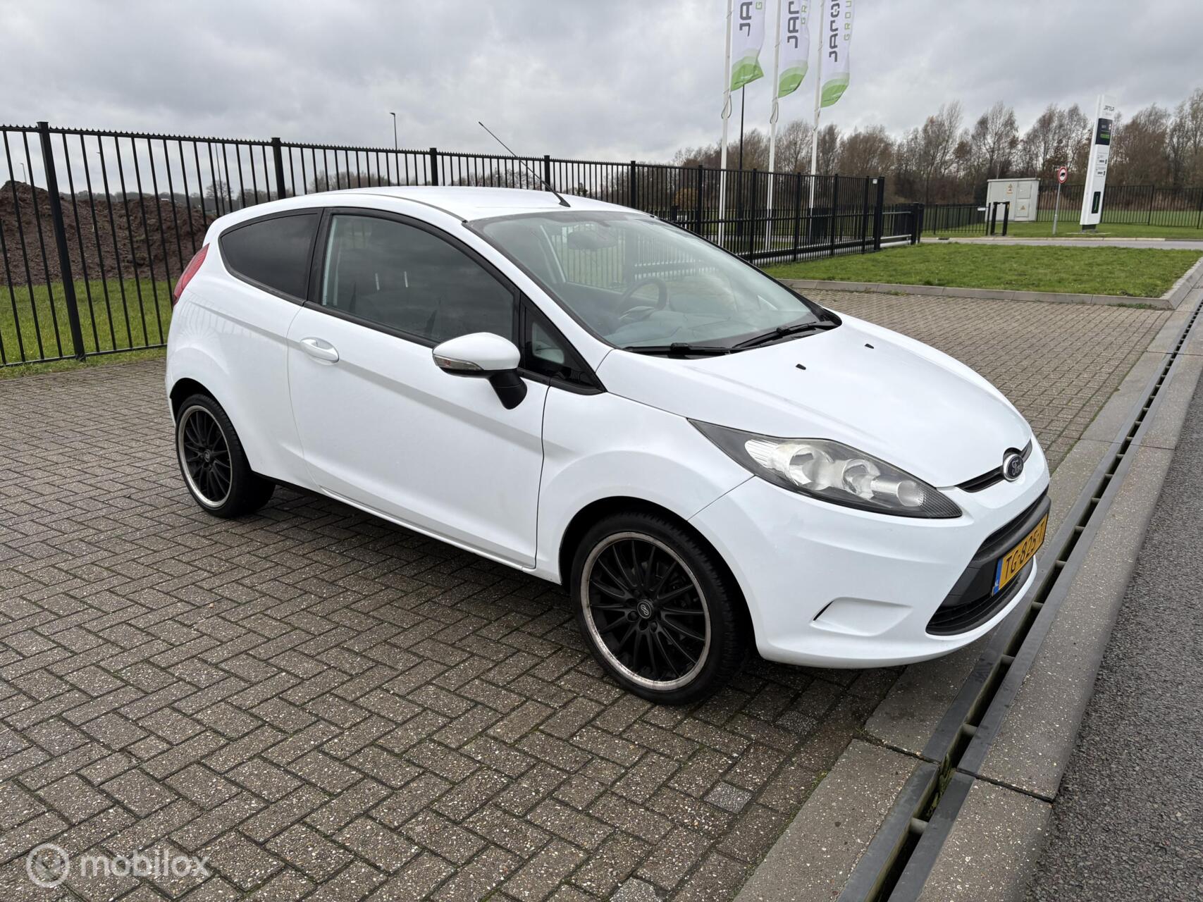 Ford Fiesta 1.25 Trend 2009 - voorkant