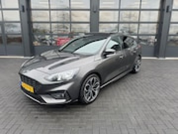 Ford Focus 1.0 EcoBoost Vignale 2019 - voorkant