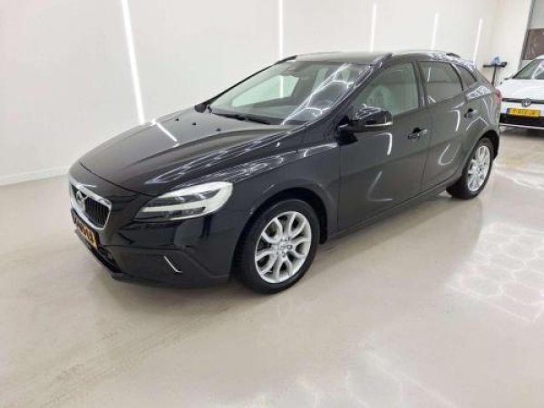 Volvo V40 1.5 T3 Polar+ Luxury 2019 - voorkant