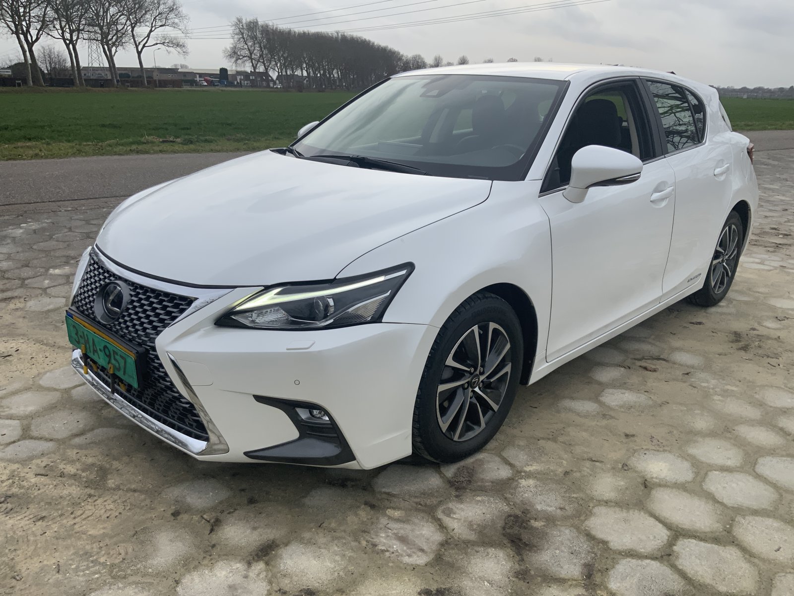 Lexus CT 200h Ultimate Edit. 2021 - voorkant
