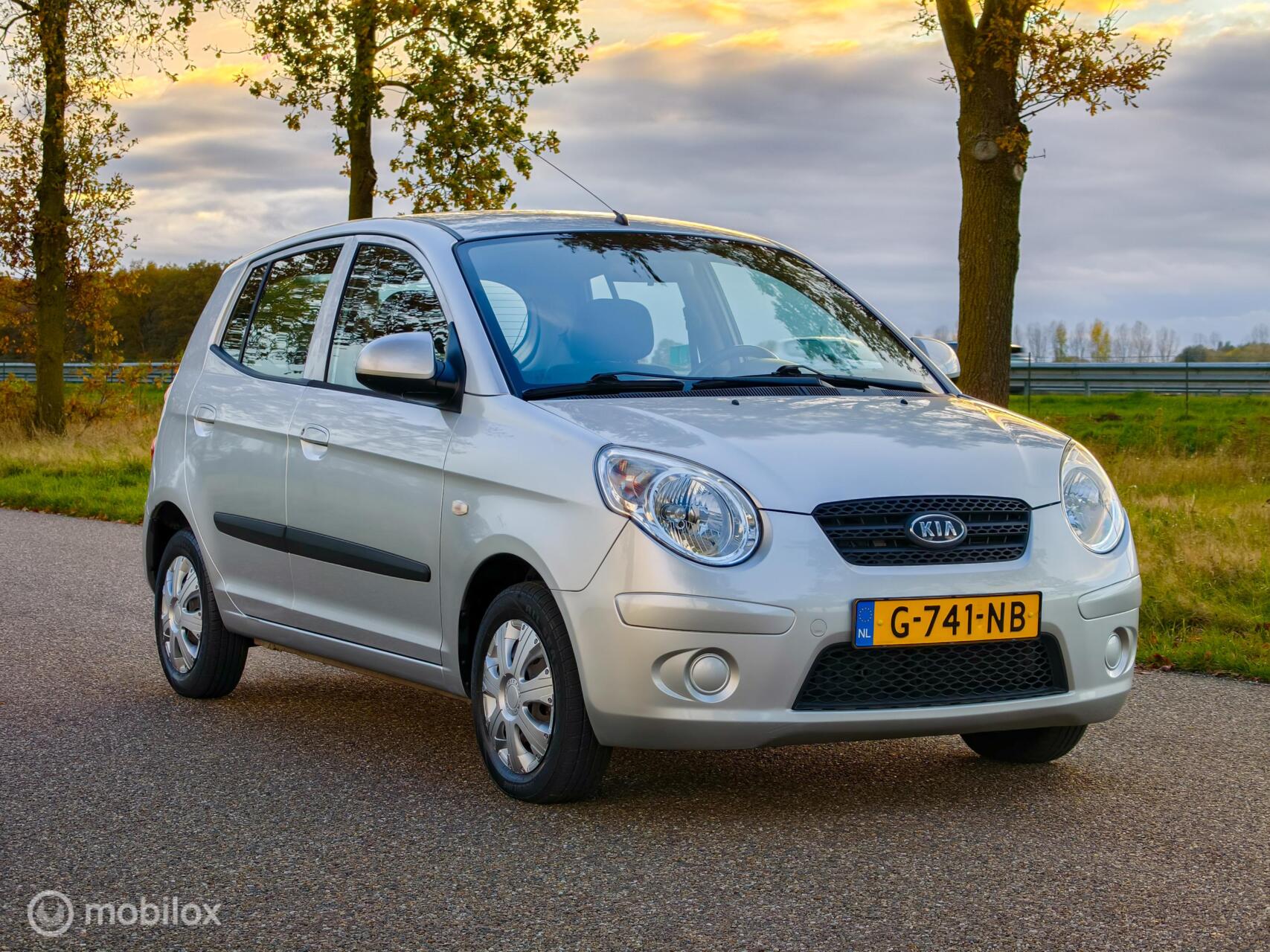Kia Picanto 1.1 X-clusive 2009 - voorkant
