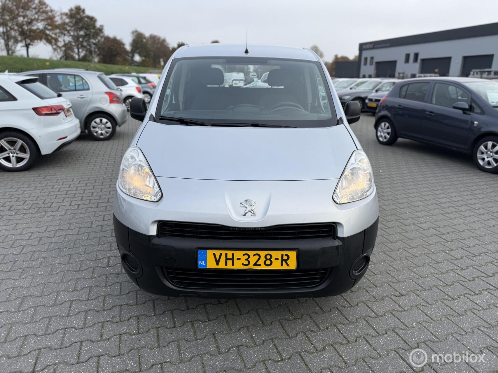 Foto van Peugeot Partner