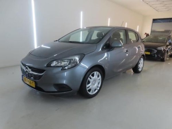 Opel Corsa 1.4 Favourite 2018 - voorkant