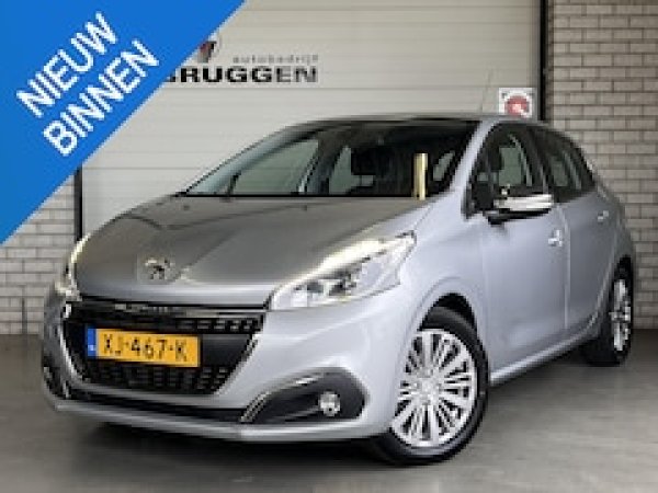 Peugeot 208 1.2 PureTech Allure 2018 - voorkant