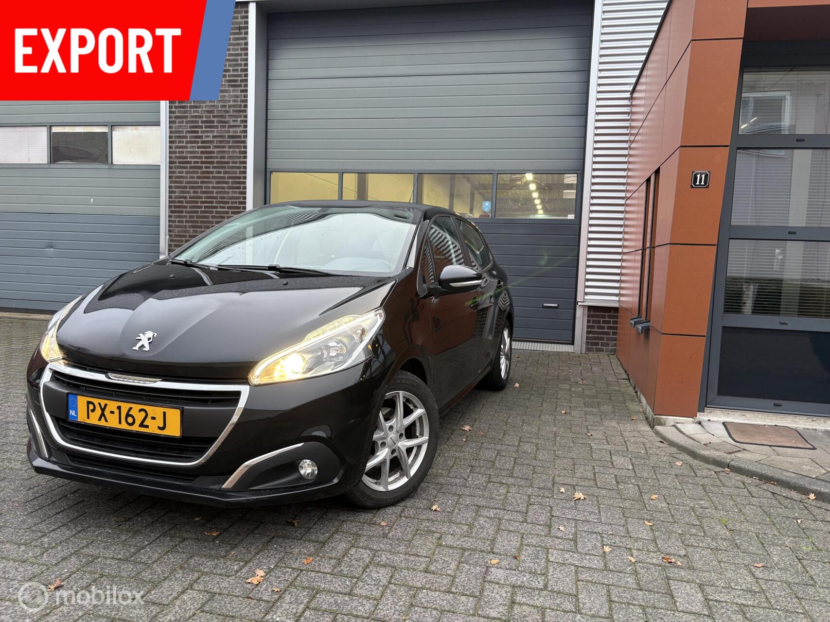 Peugeot 208 1.2 NAP DEALERONDERHOUDEN LED NAVI LM VELGEN 2017 - voorkant