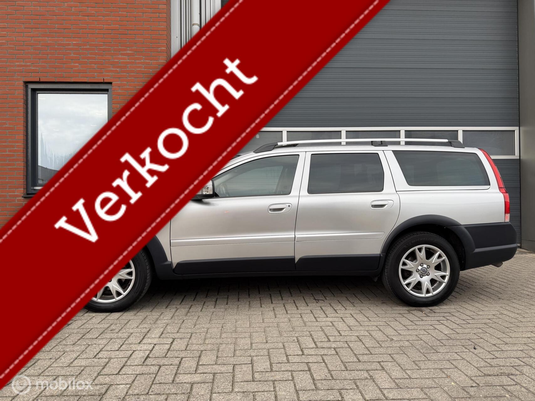 Volvo XC 70 2.5T Geartr. Summum - 7 pers. - schuifdak - 17inch 2007 - voorkant