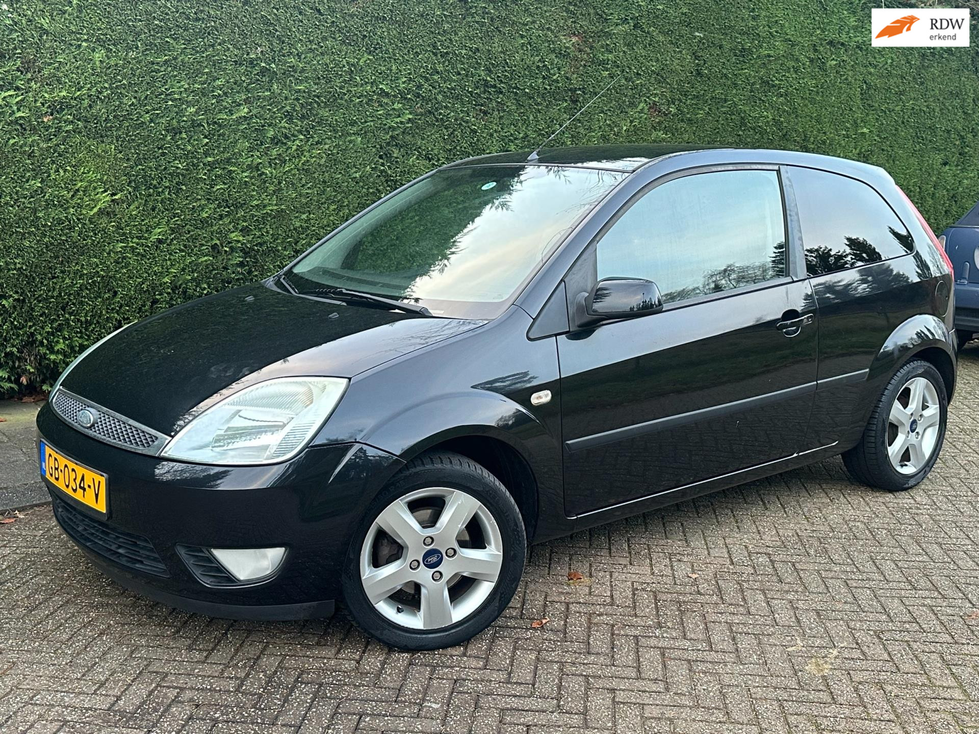 Ford Fiesta 1.3 Style Rijd Goed/Apk/Airco/Inruilkoop/ 2005 - voorkant