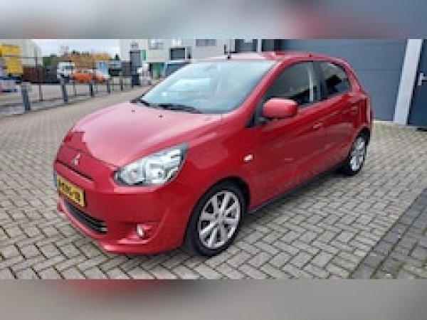 Foto van Mitsubishi Space Star