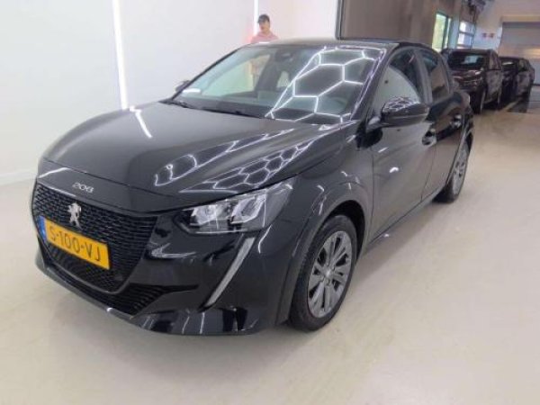Peugeot 208 EV Active Pack 2023 - voorkant