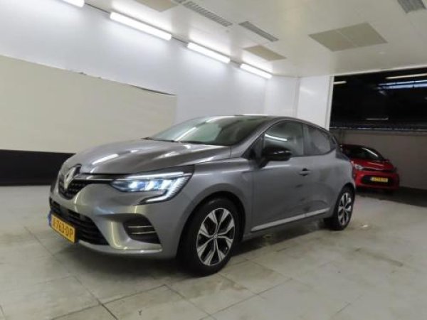 Renault Clio 1.0 TCe 90 Evolution 2023 - voorkant