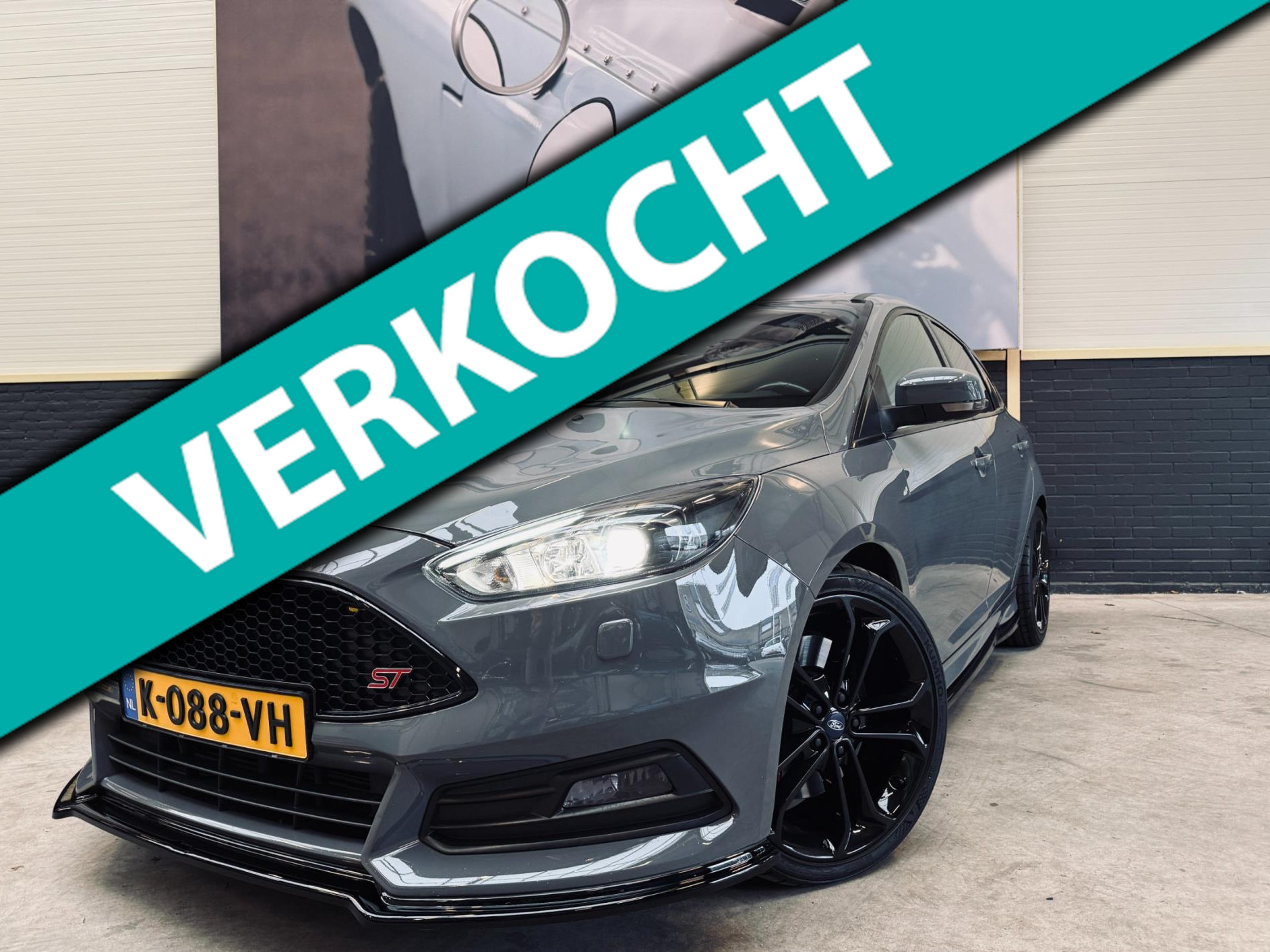 Ford Focus 2.0 ST-3|RECAROLEDER|19 INCH|MAXTON|SONY|ZEER MOOI| 2015 - voorkant