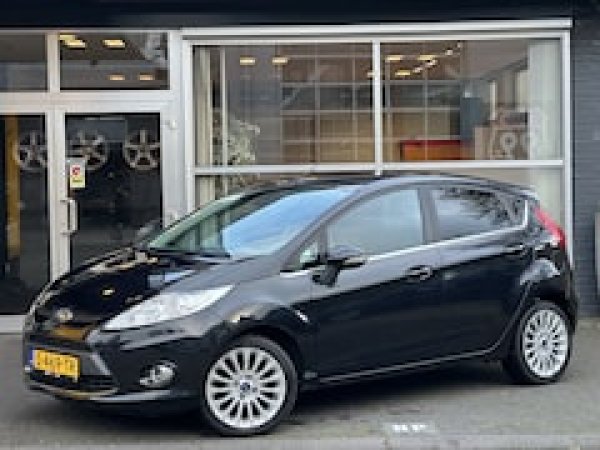 Ford Fiesta 1.6 Ghia 2009 - voorkant