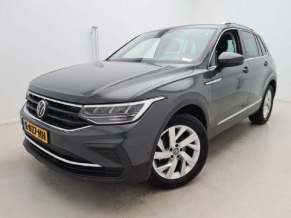 Volkswagen Tiguan 1.5 TSI Life Business 2021 - voorkant