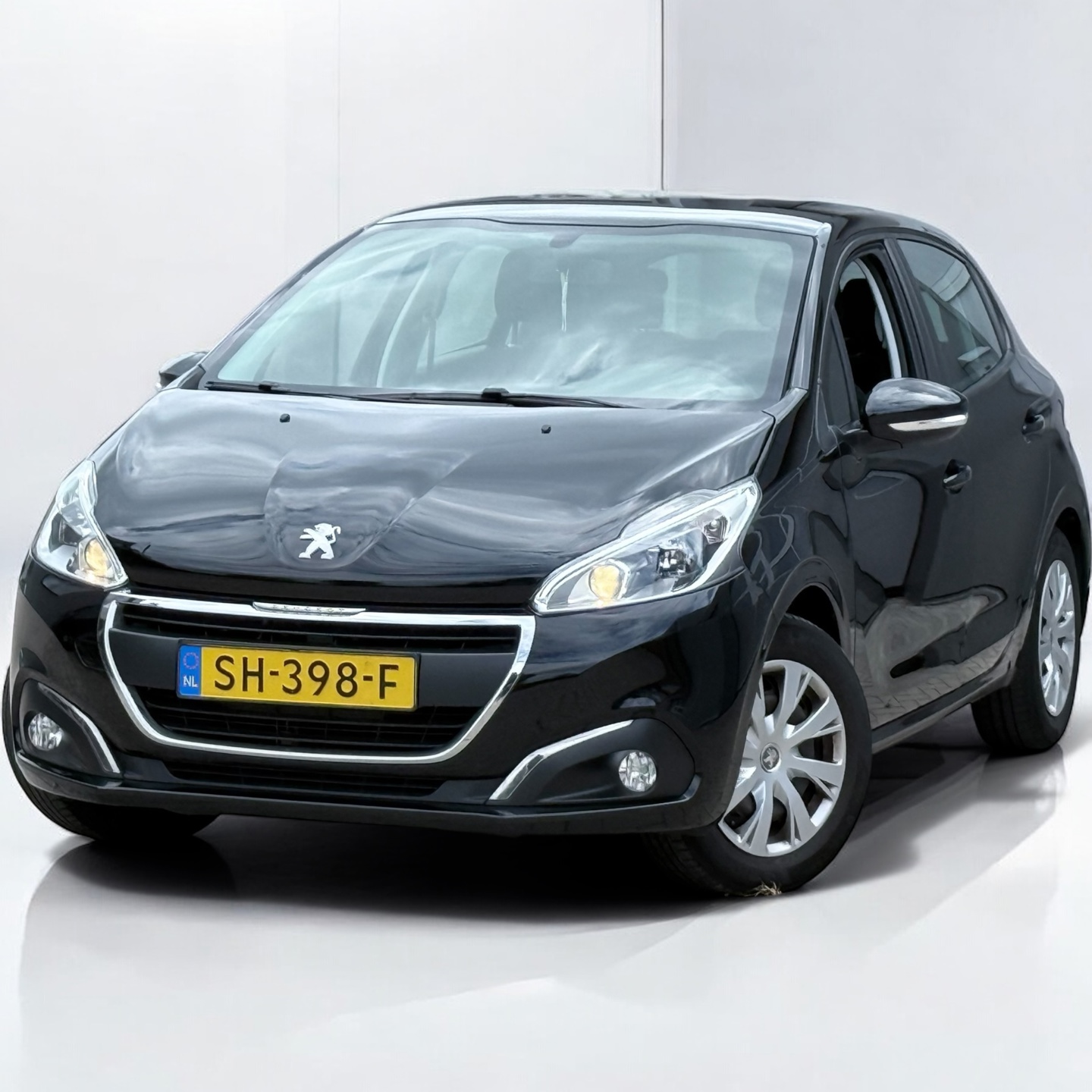 Peugeot 208 1.2 PureTech Blue Lion goed onderhouden 2018 - voorkant