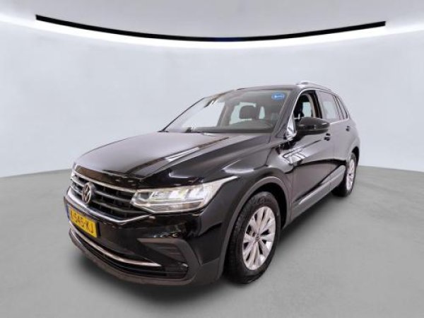 Volkswagen Tiguan 1.5 TSI Life Business 2021 - voorkant