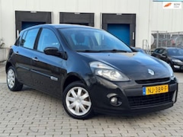 Renault Clio 1.5 dCi Collection 2011 - voorkant