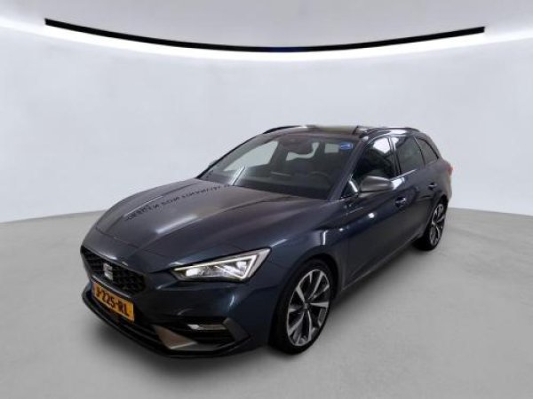 Seat Leon 1.5 eTSI FR 2020 - voorkant