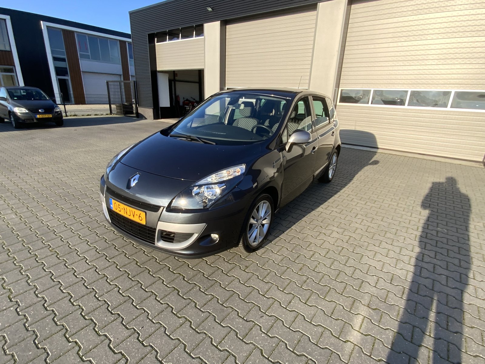 Renault Scénic 1.6 Celsium 2010 - voorkant