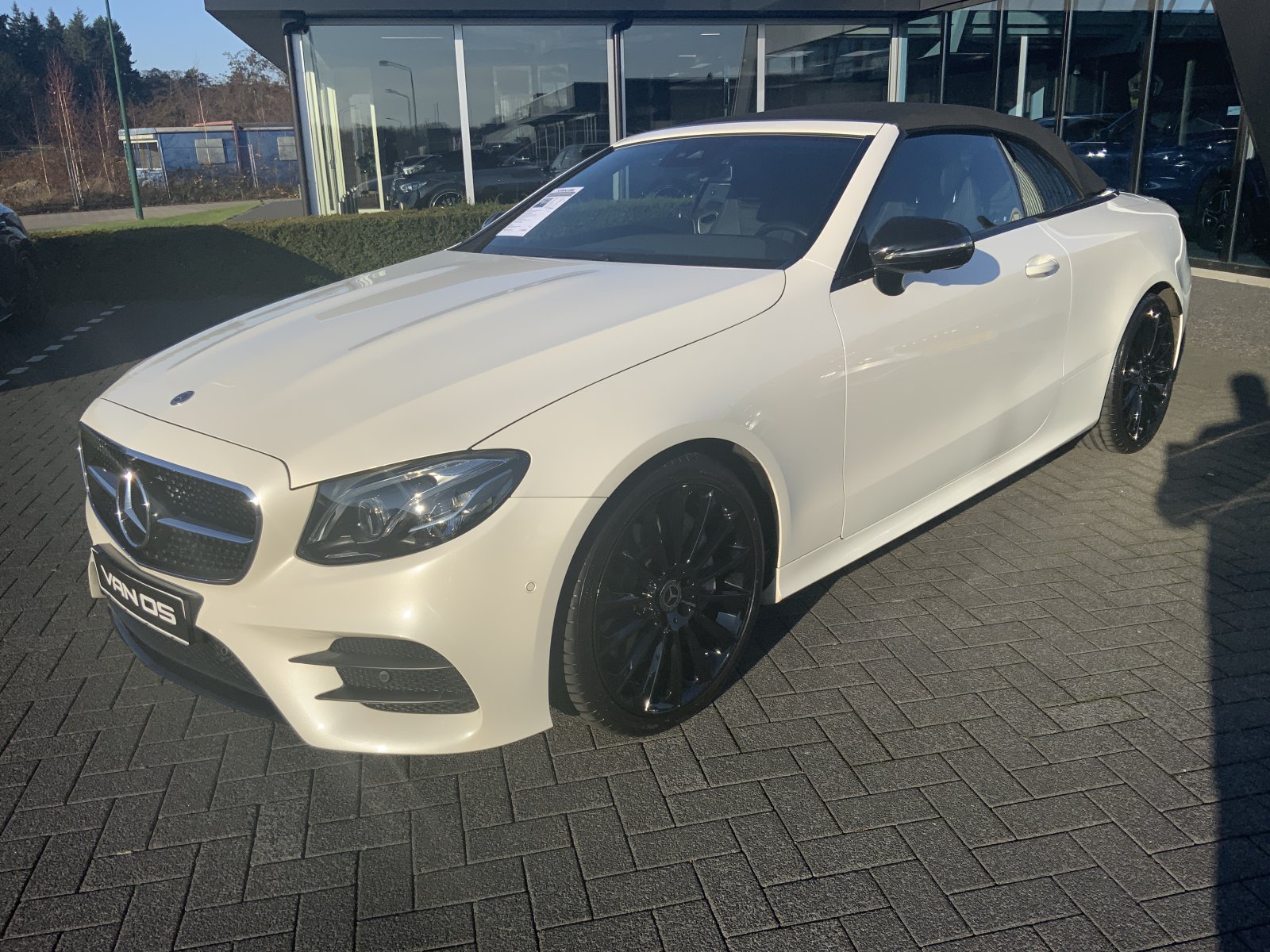 Mercedes-Benz E-klasse 300 Premium Plus 2019 - voorkant