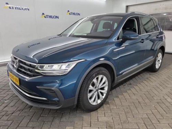 Volkswagen Tiguan 1.5 TSI Life Business 2022 - voorkant