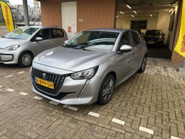 Peugeot 208 1.2 PureTech Blue Lease Active 2021 - voorkant