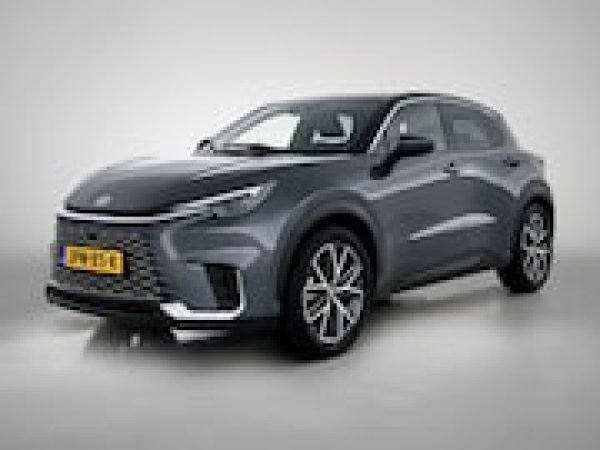 Lexus LBX Cool 2WD 2024 - voorkant