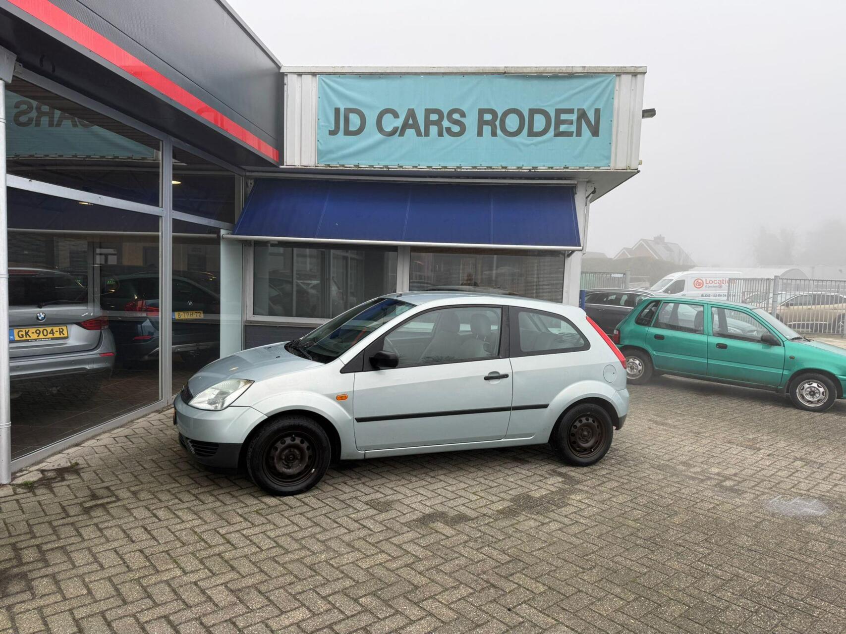 Ford Fiesta 1.25-16V Ambiente 2004 - voorkant