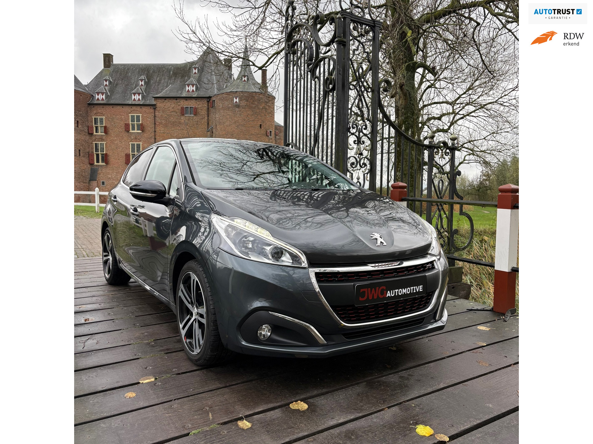 Peugeot 208 1.2 PureTech GT-line PANO/CARPLAY/NAVI/LEER/VOL! 2016 - voorkant