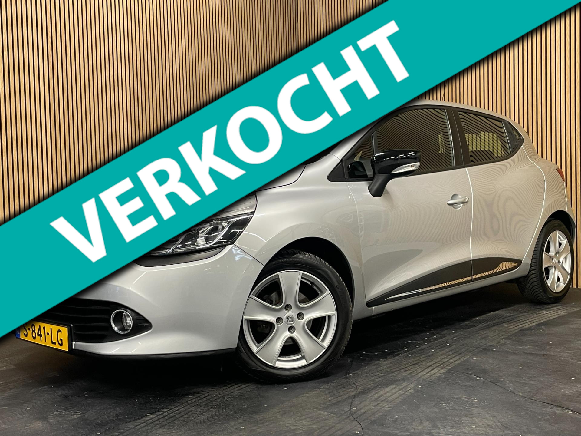 Renault Clio 1.2 Dynamique|AUTOMAAT|AIRCO|NAVIGATIE|STOELVERWARMING|BLUETOOTH|CRUISE CONTROL|PDC|ELEK. RAMEN+SPIEGELS|NETTE AUTO| 2014 - voorkant