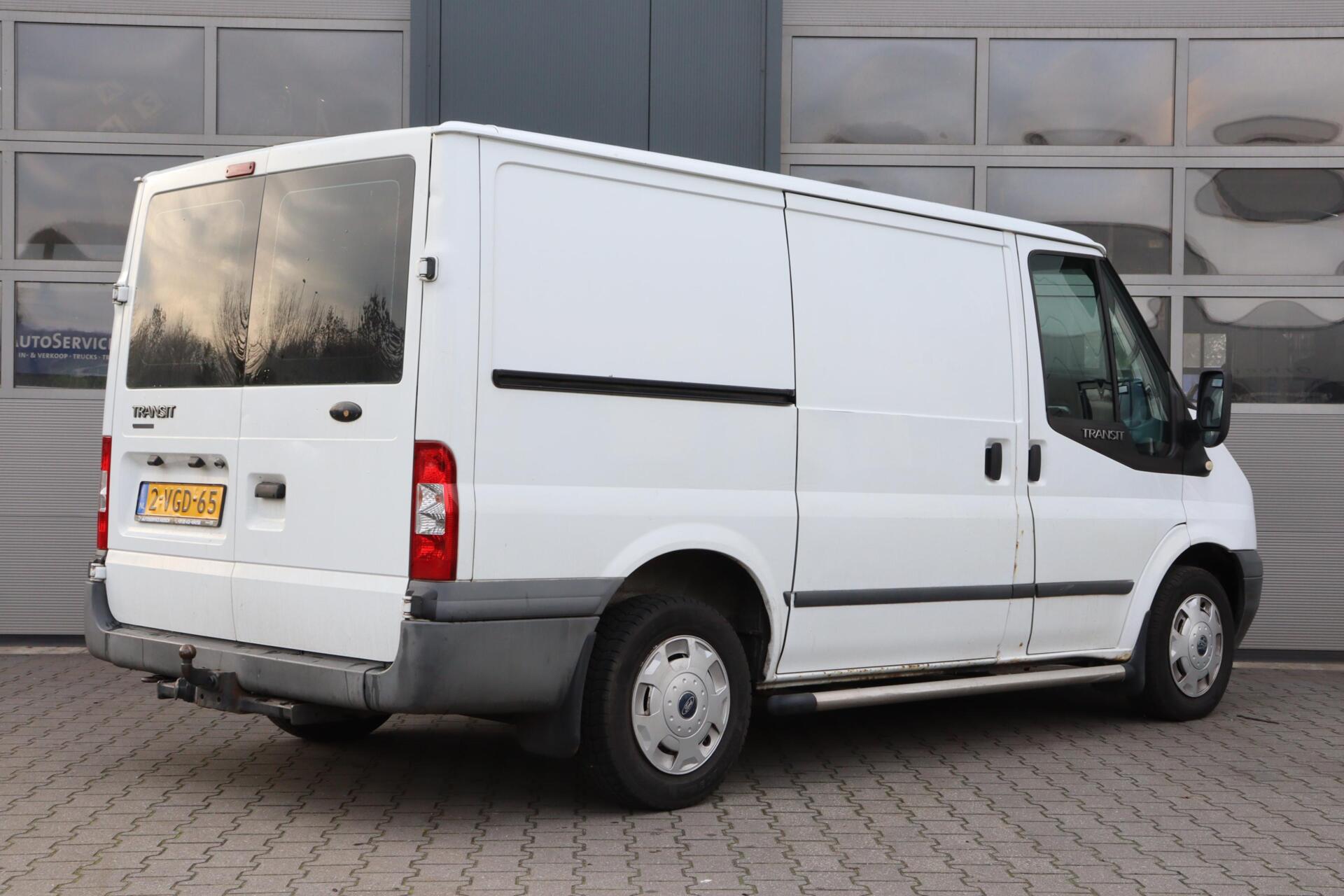 Foto van Ford Transit 260s Van 85dpf LR 4.23