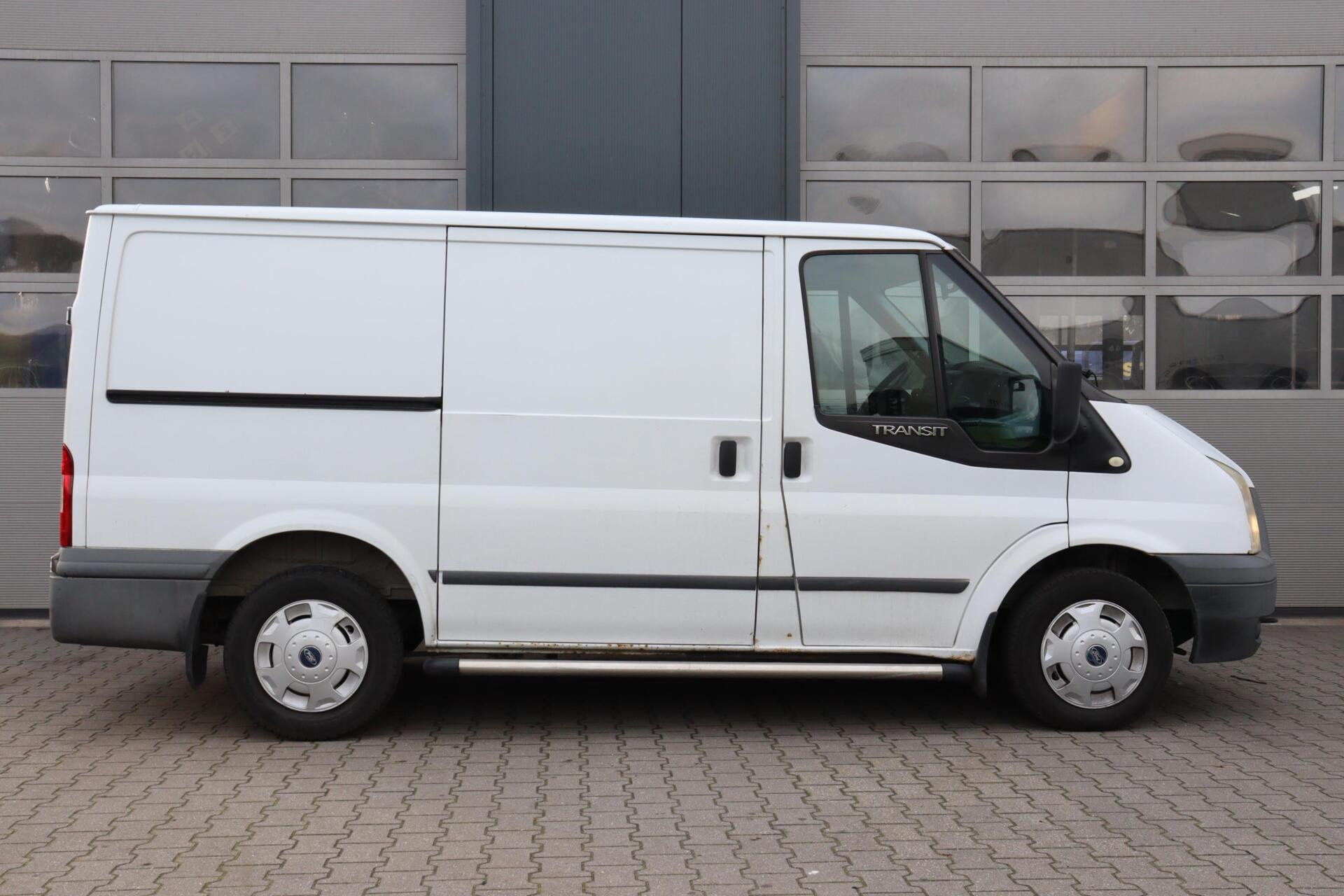 Foto van Ford Transit 260s Van 85dpf LR 4.23