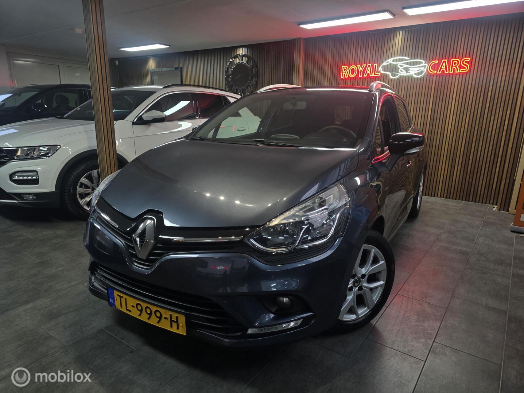 Renault Clio 0.9 TCe Limited/ NAP / A.Camera / Cruise 2018 - voorkant