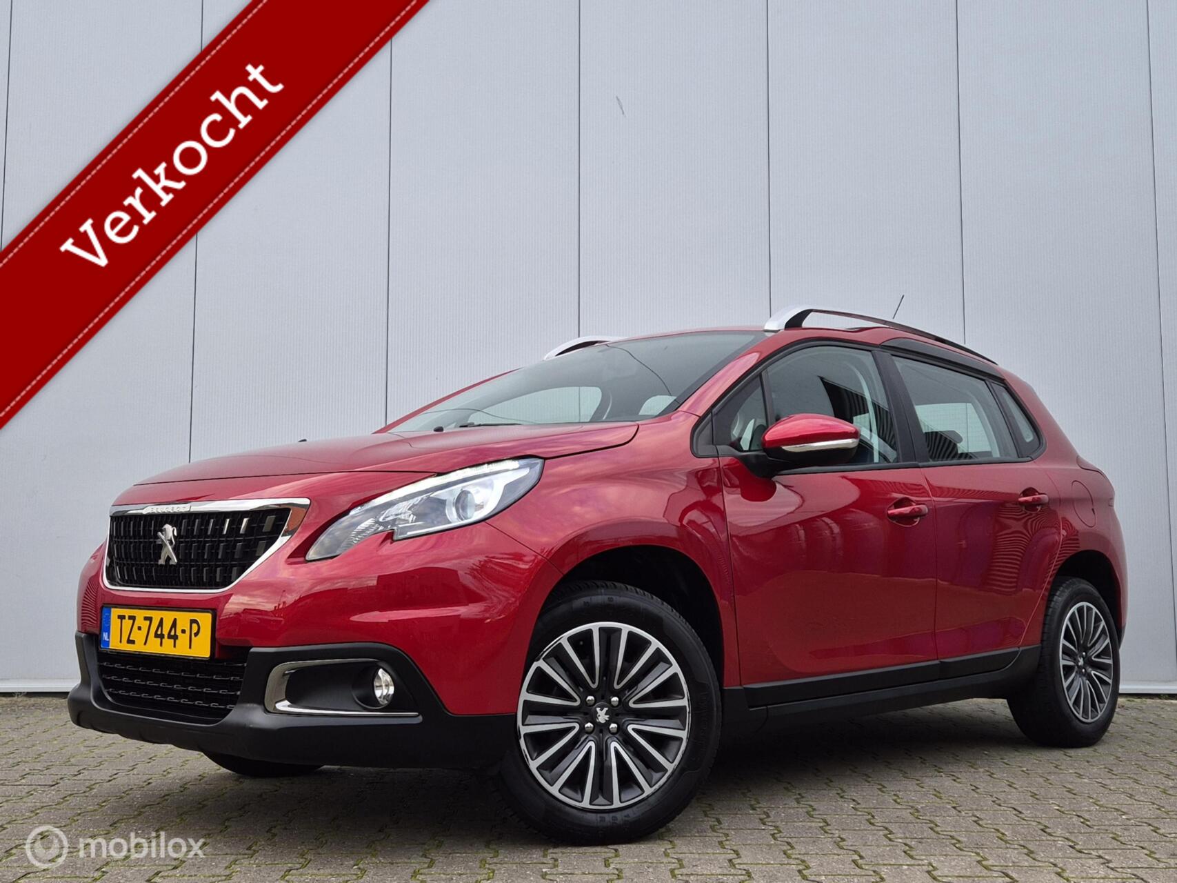 Peugeot 2008 1.2 PURETECH BLUE LION/LED/CARPLAY/TREKHAAK/PDC/CRUISE 2018 - voorkant