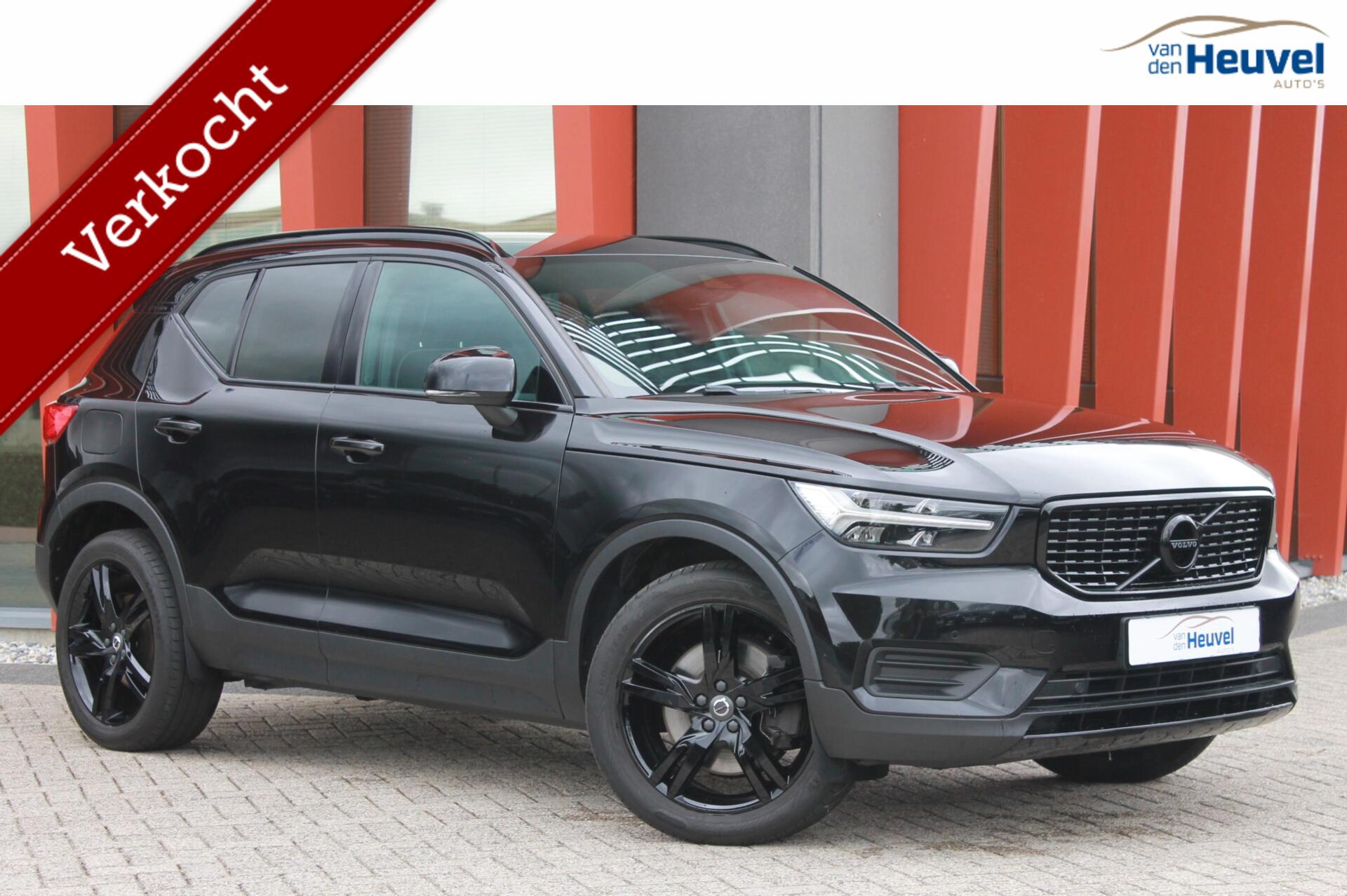 Volvo XC40 T5 Recharge R-Design | Black Edition | Parkeercamera | 19 Inch velgen | Navigatie | Glossy Black 2020 - voorkant