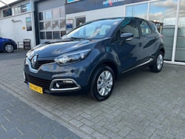 Renault Captur 1.2 TCe Expression 2013 - voorkant