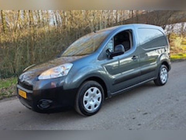 Foto van Peugeot Partner