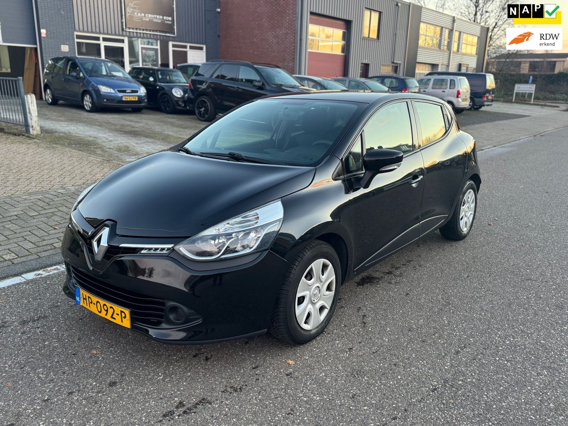 Renault Clio 1.5 dCi ECO Expression NL AUTO | NAP | 1STE EIGENAAR 2015 - voorkant
