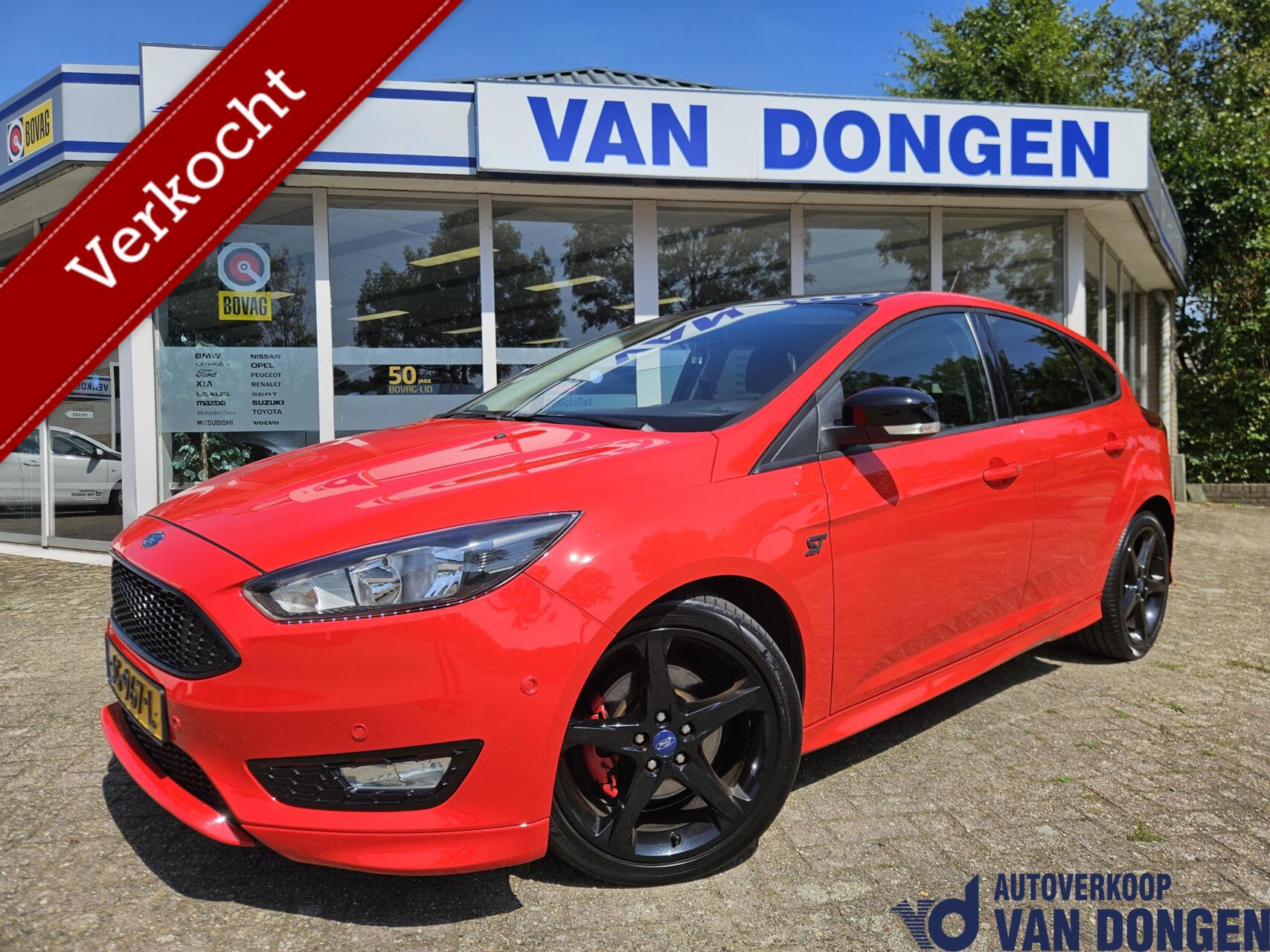 Ford Focus 1.5 Red Edition ST-Line | NL Auto! | Motor 40.000 KM! | Trekhaak 2016 - voorkant