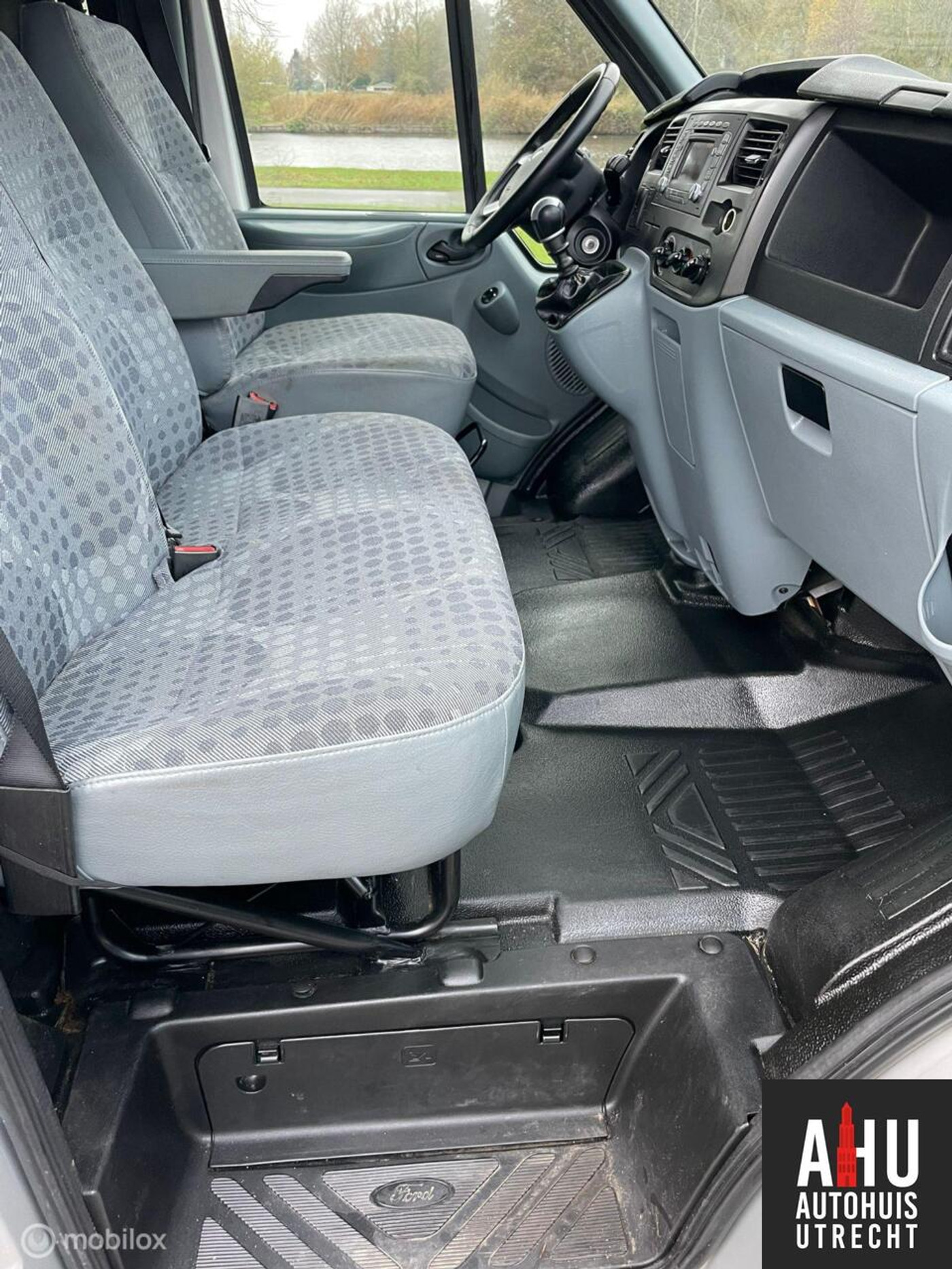 Foto van Ford Transit 350lef Van 200dpf 3,58