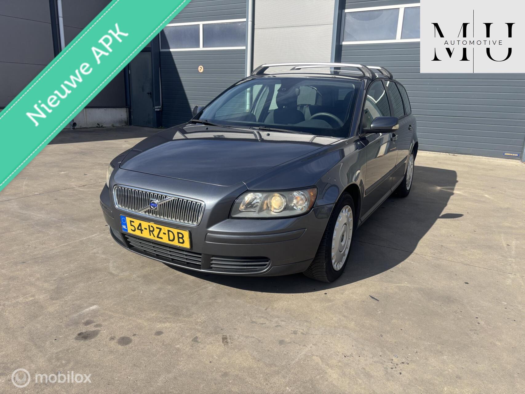 Volvo V50 2.0D Kinetic nieuwe APK!! 2005 - voorkant