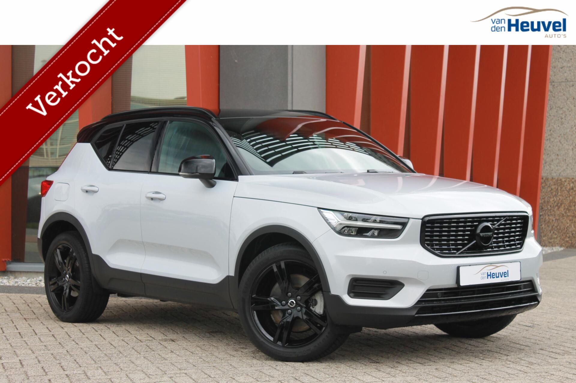 Volvo XC40 T4 Recharge R-Design | Parkeercamera | Stoelverwarming | Leder | Electr. Stoelen | Glossy Black | Keyless 2022 - voorkant