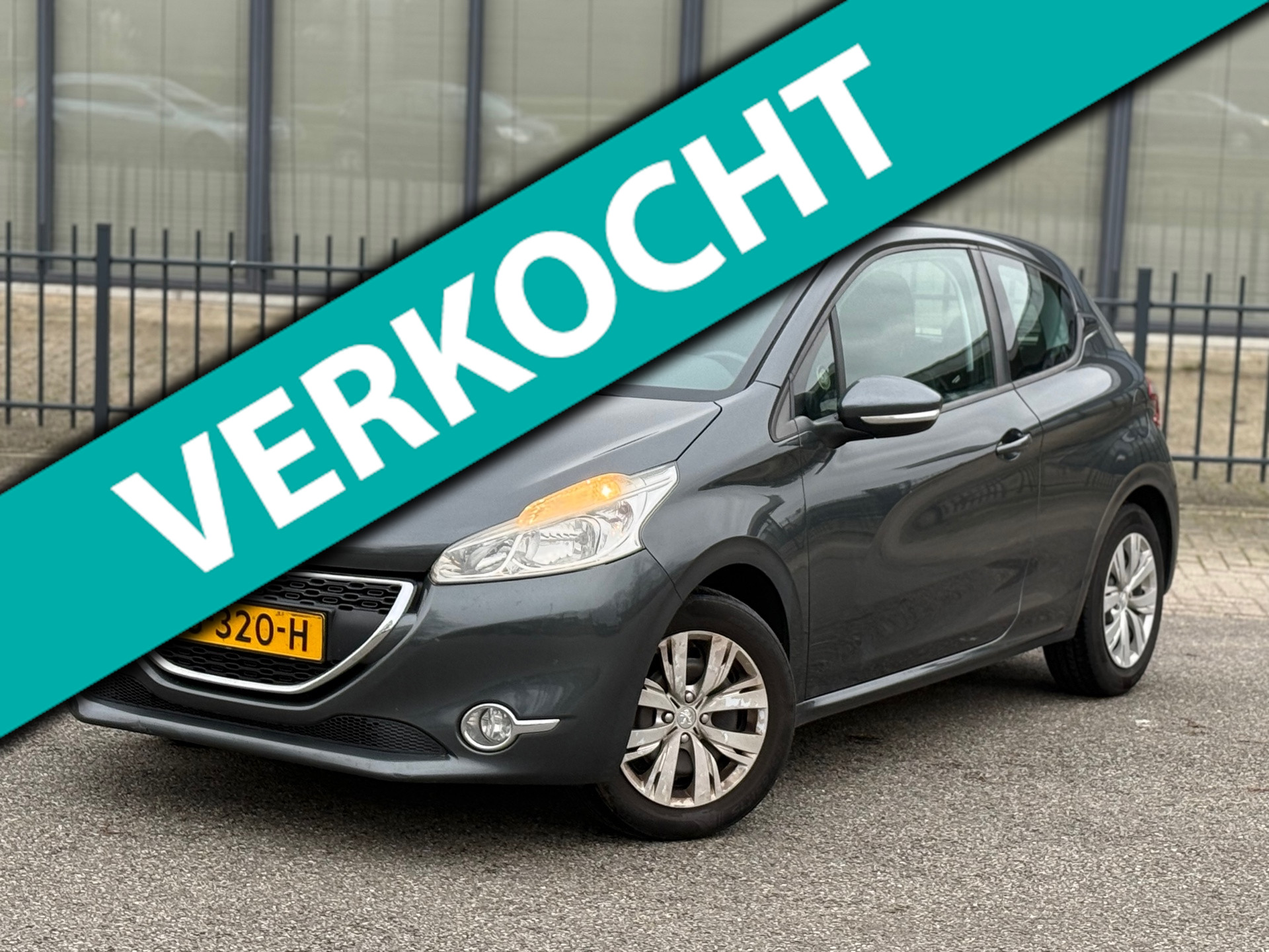 Peugeot 208 1.2 VTi Active N APK 2013 - voorkant