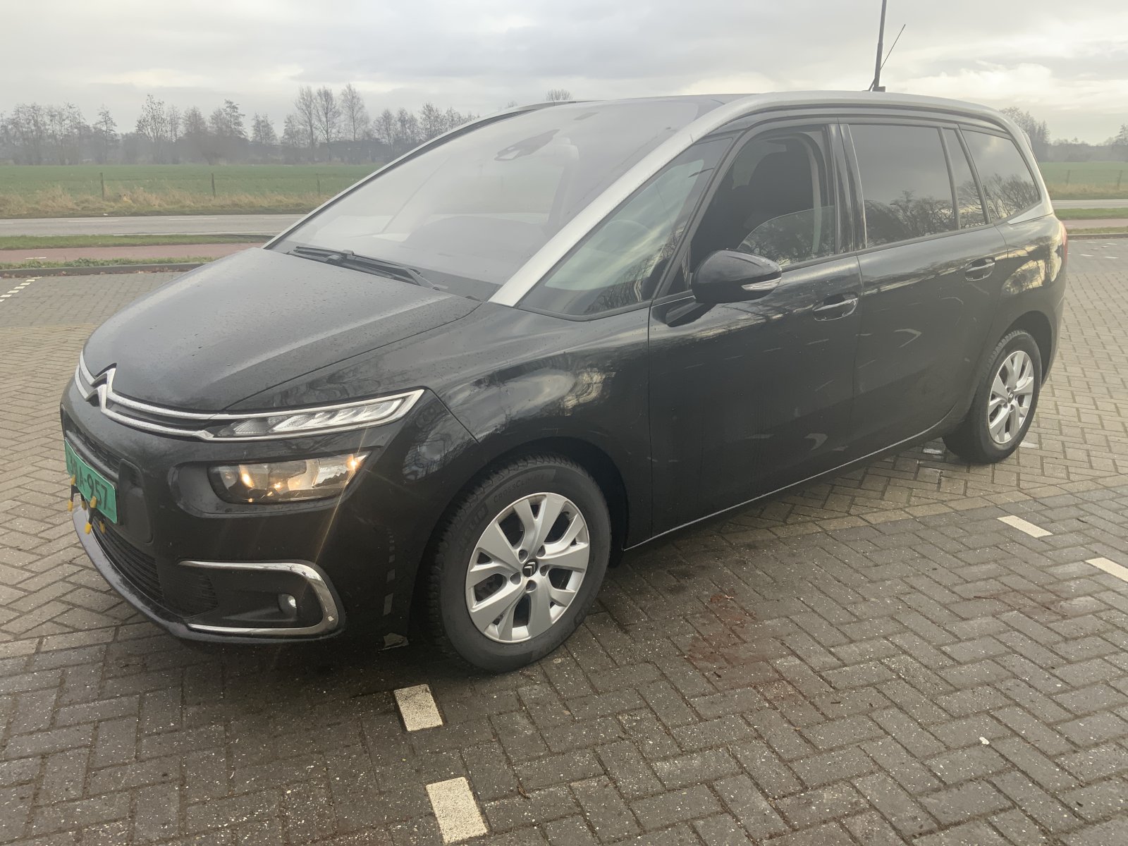 Citroen Grand C4 Spacetourer 1.5 BlueHDI Feel 2020 - voorkant