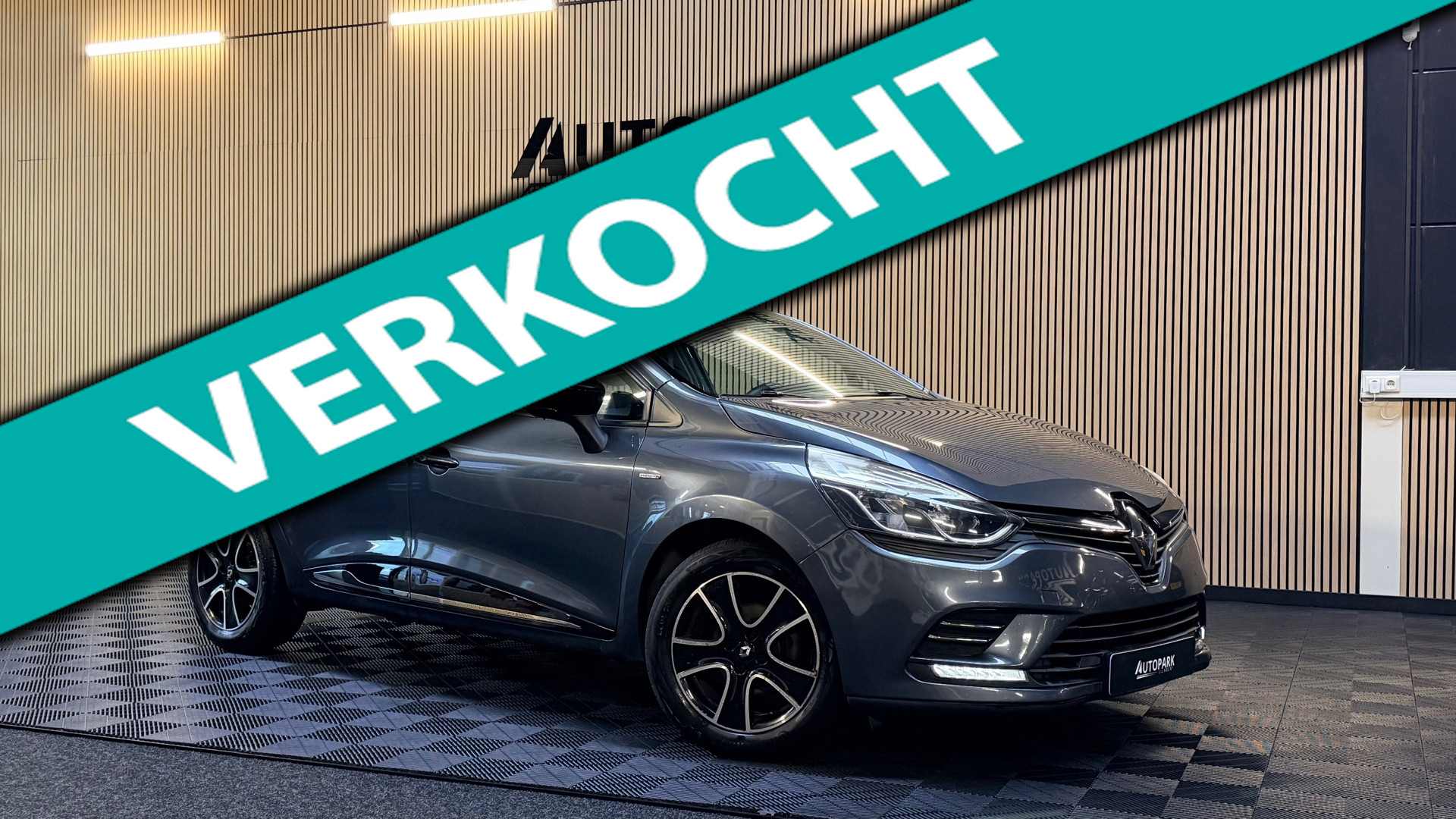 Renault Clio 1.2 TCe Intens AUTOMAAT|PARKEERSENSOREN|NAVI|LED 2017 - voorkant