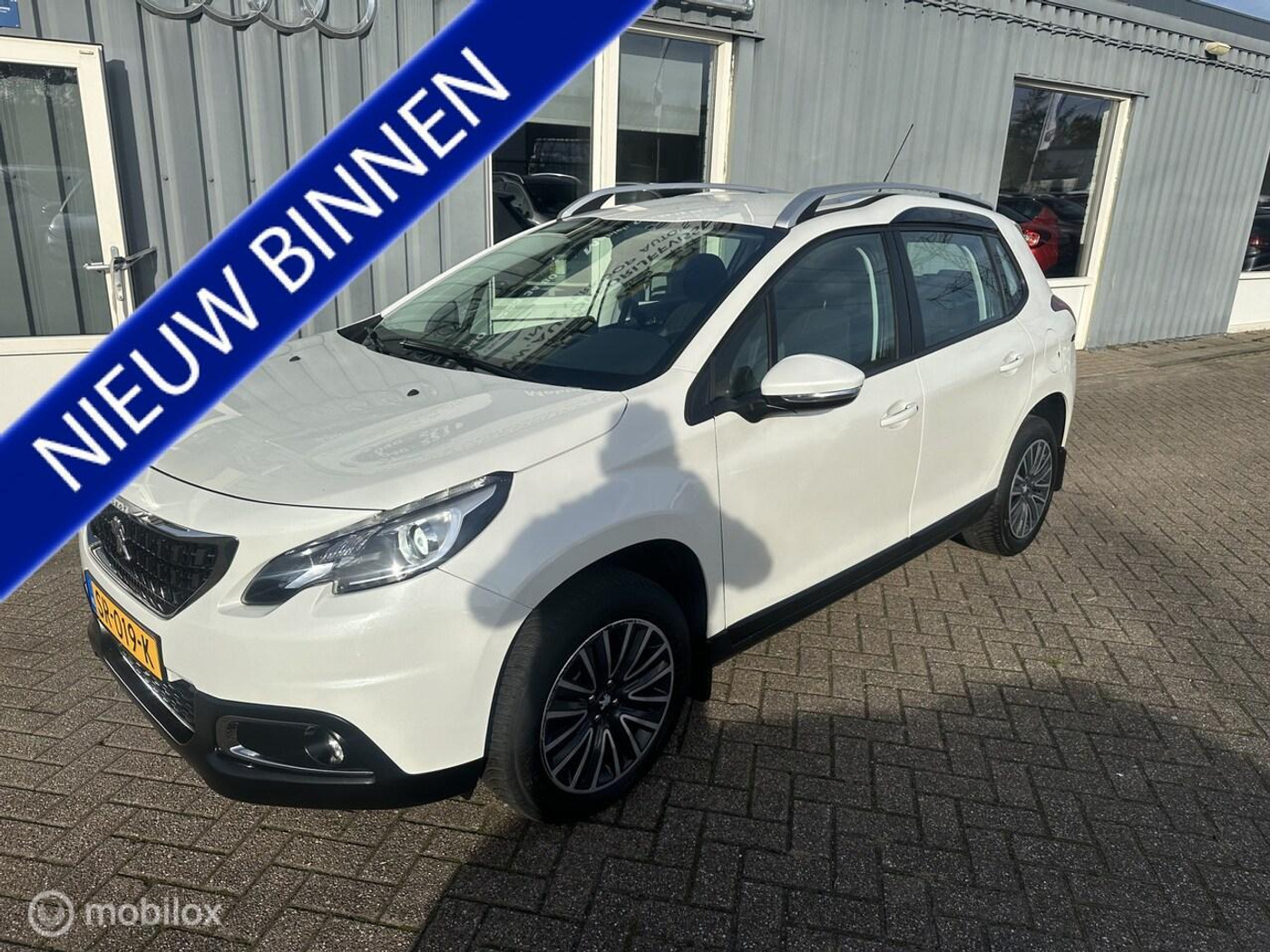 Peugeot 2008 1.2 PureTech Active 2018 - voorkant