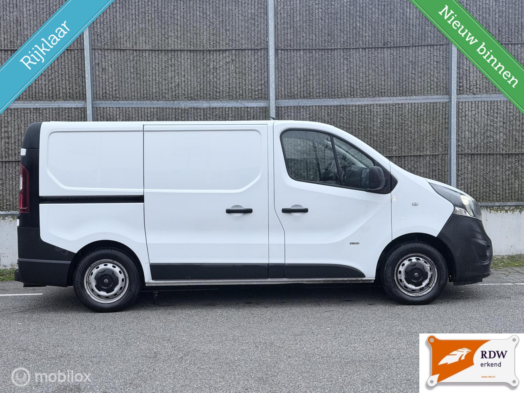 Foto van Opel Vivaro-b