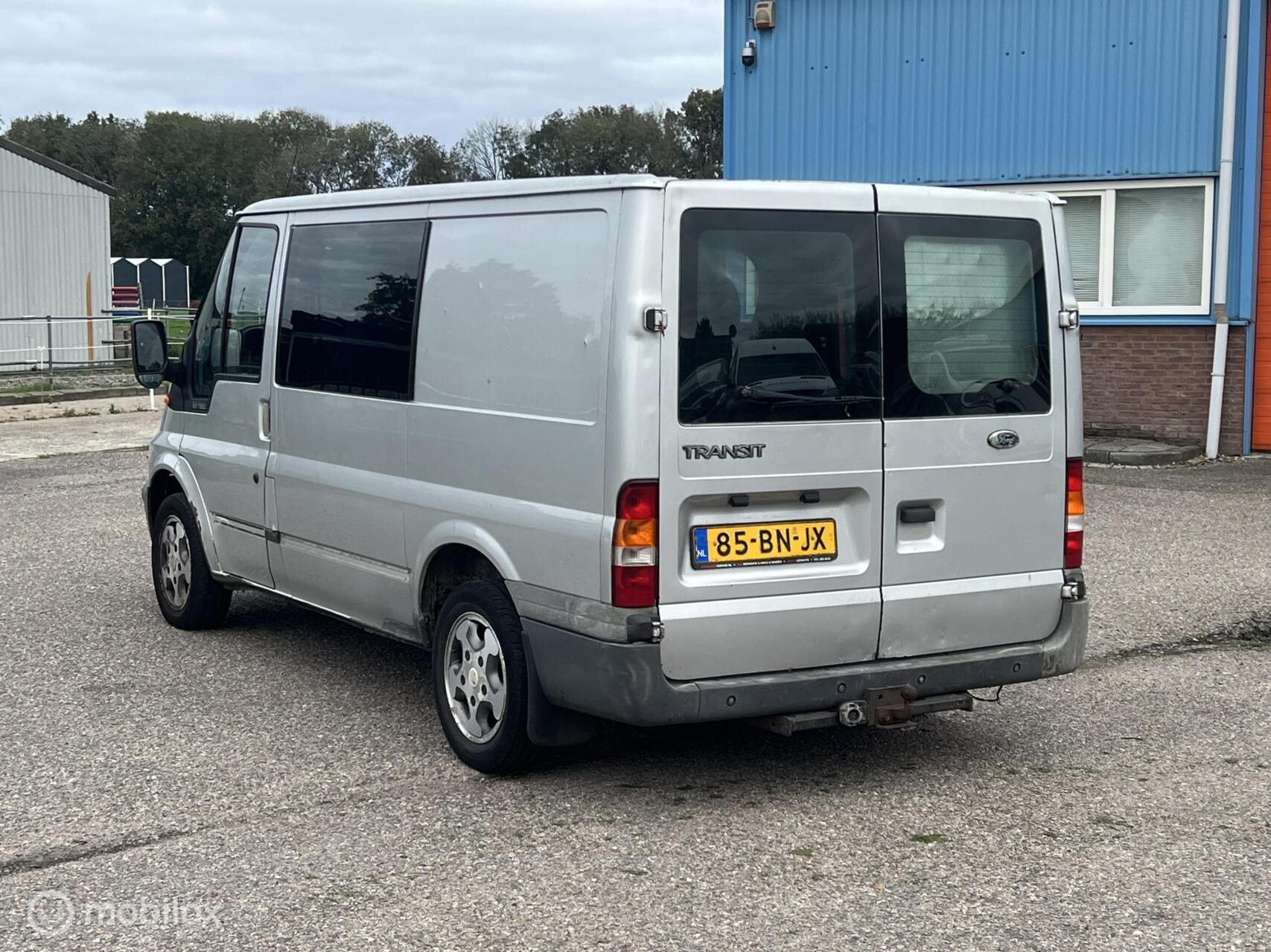 Foto van Ford Transit 260s FD DC 125 LR 4,23