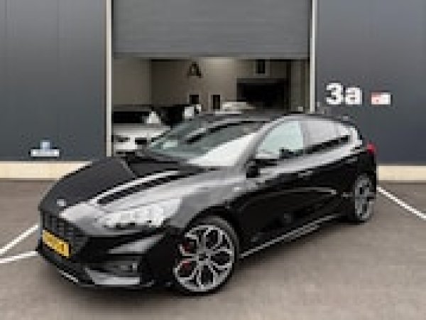 Ford Focus 1.0 EcoBoost ST Line Business 2018 - voorkant