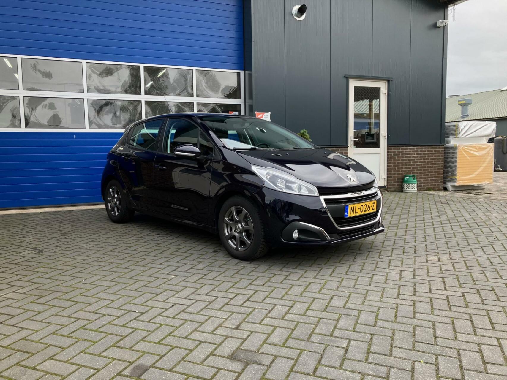 Peugeot 208 1.2 PureTech Active 2016 - voorkant