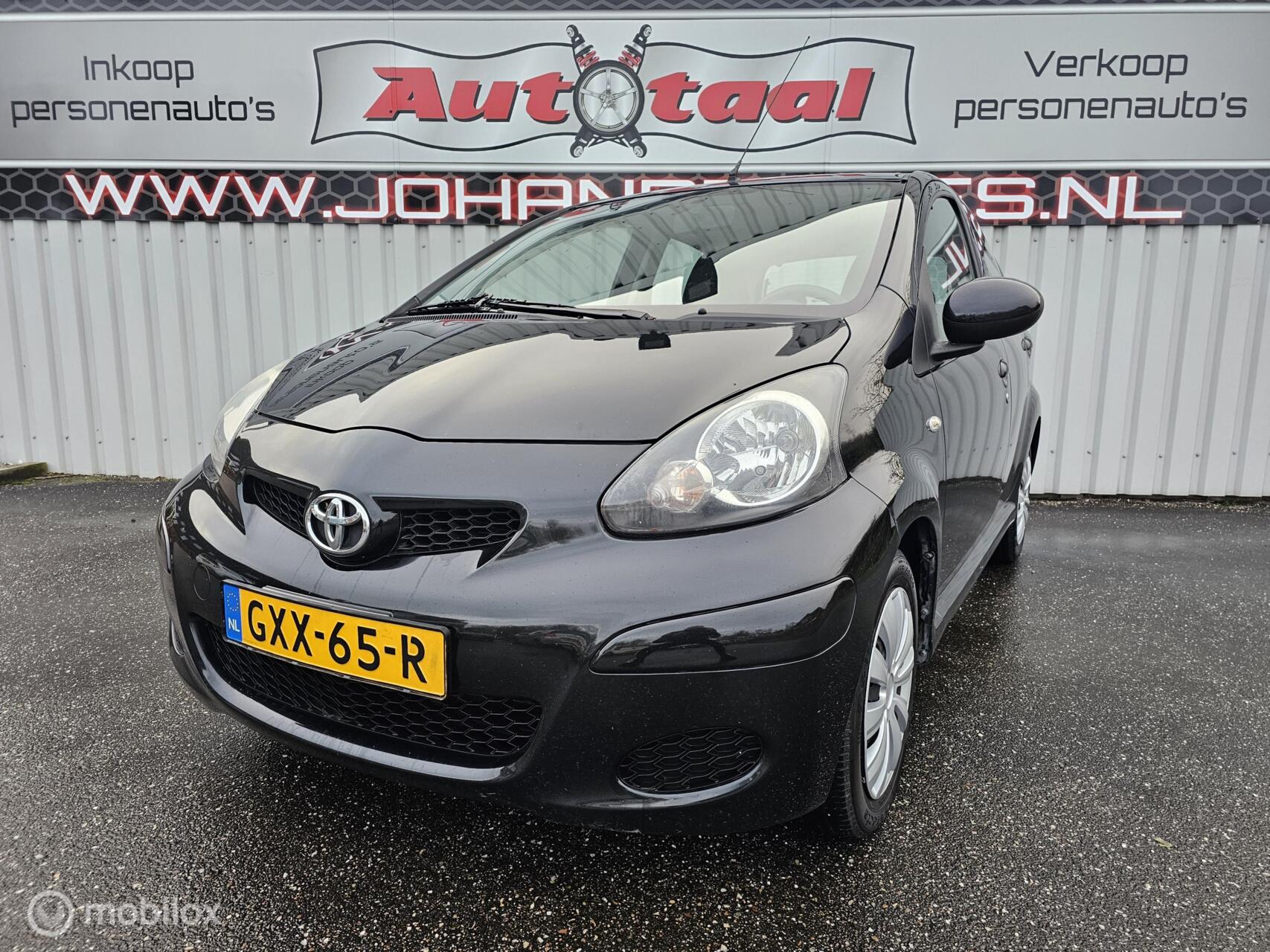 Toyota Toyota Aygo 1.0-12V Now I Airco I Elektr.-pakket 2011 - voorkant